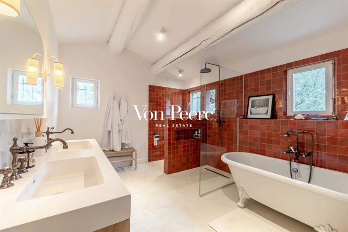 Image No.14-5 Bed House for sale