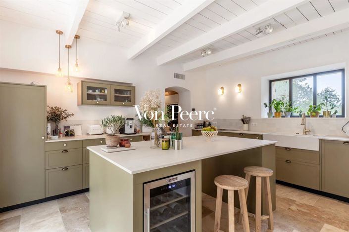 Image No.4-5 Bed House for sale