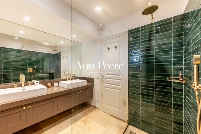 Image No.9-5 Bed House for sale