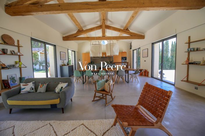 Image No.19-6 Bed House for sale