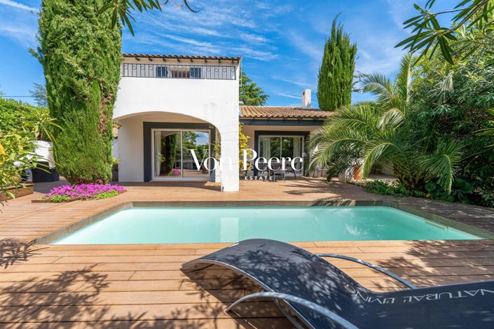 Image No.1-4 Bed House for sale