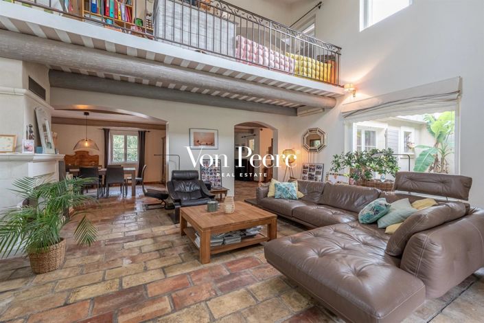 Image No.5-5 Bed House for sale