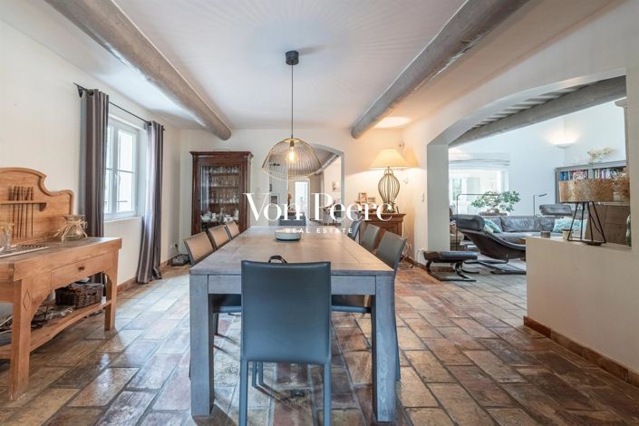 Image No.9-5 Bed House for sale