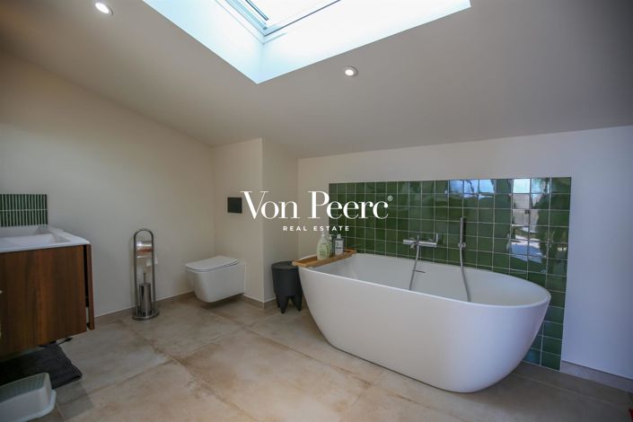 Image No.12-6 Bed House for sale