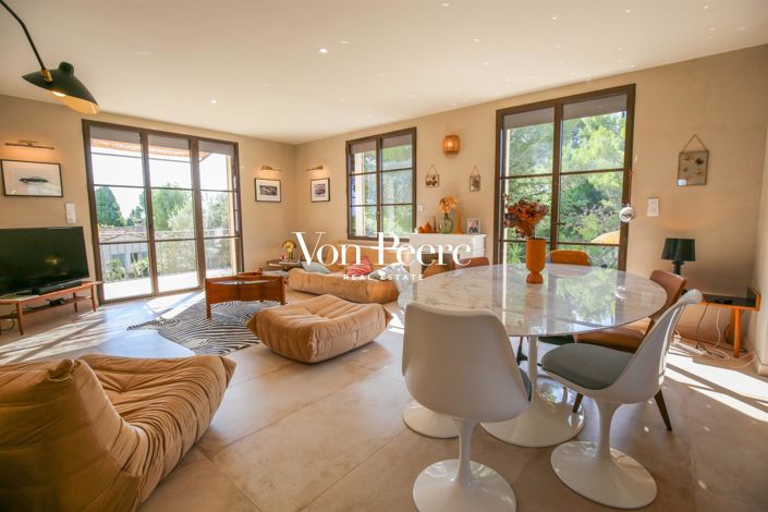 Image No.7-6 Bed House for sale