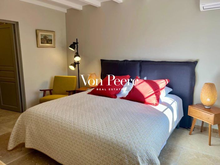 Image No.8-5 Bed House for sale