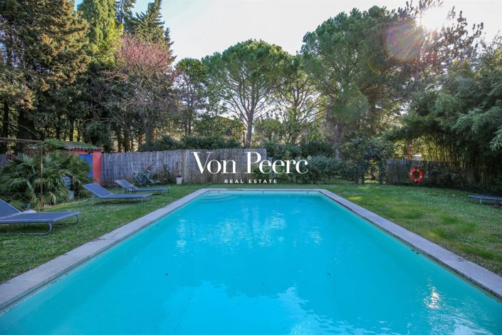 Image No.4-6 Bed House for sale