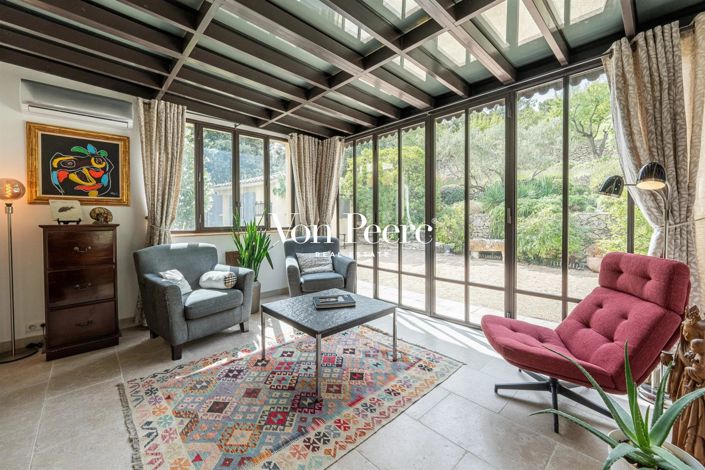 Image No.18-5 Bed House for sale