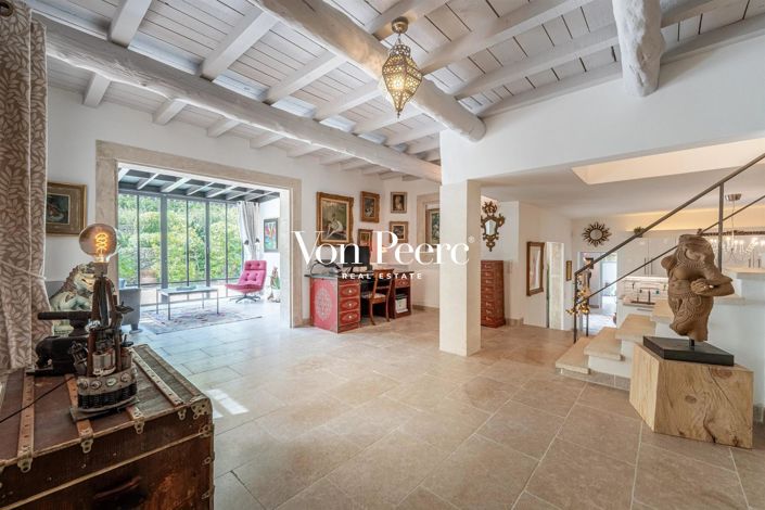 Image No.6-5 Bed House for sale