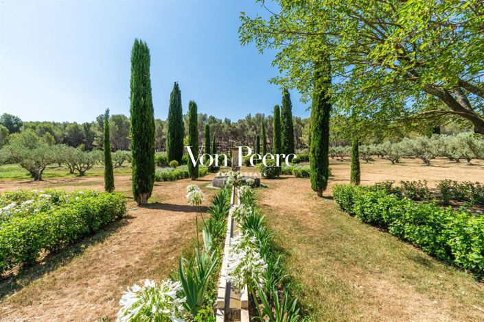 Image No.2-5 Bed House for sale