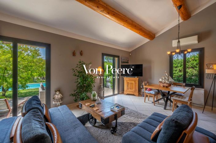 Image No.2-4 Bed House for sale