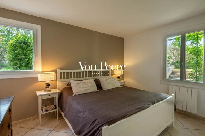 Image No.8-4 Bed House for sale