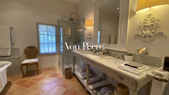 Image No.20-5 Bed House for sale