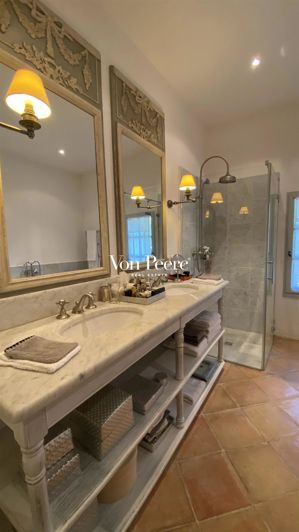 Image No.25-5 Bed House for sale