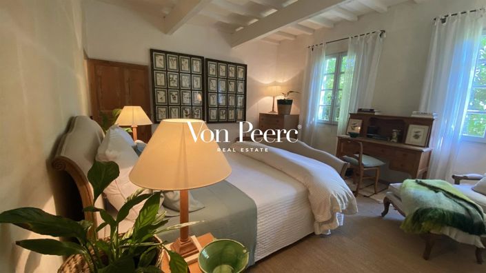 Image No.26-5 Bed House for sale