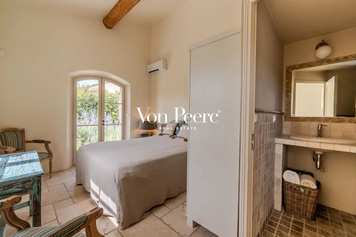 Image No.10-5 Bed House for sale