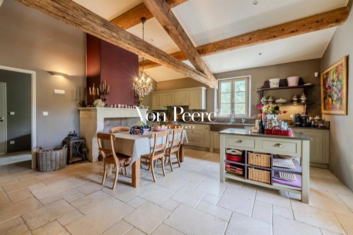 Image No.8-5 Bed House for sale