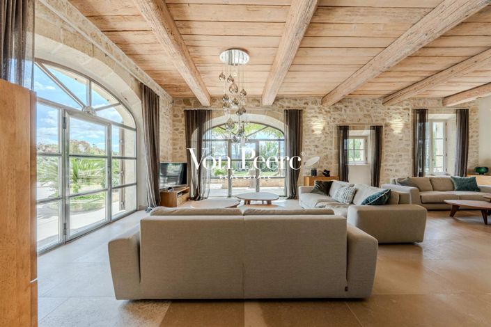 Image No.10-5 Bed House for sale