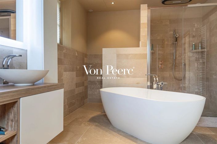 Image No.18-5 Bed House for sale