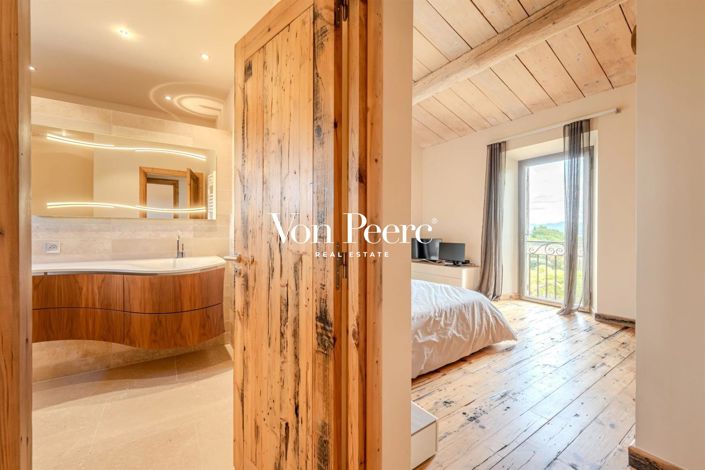 Image No.21-5 Bed House for sale