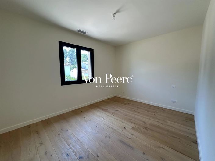 Image No.28-4 Bed House for sale