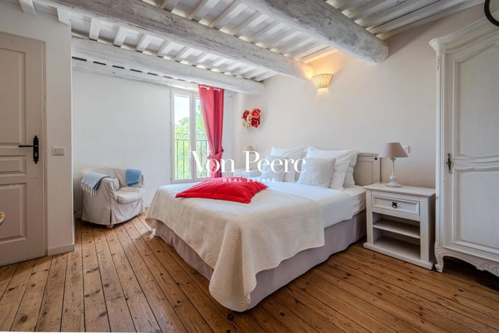 Image No.12-6 Bed House for sale