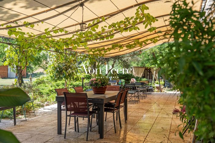 Image No.5-6 Bed House for sale