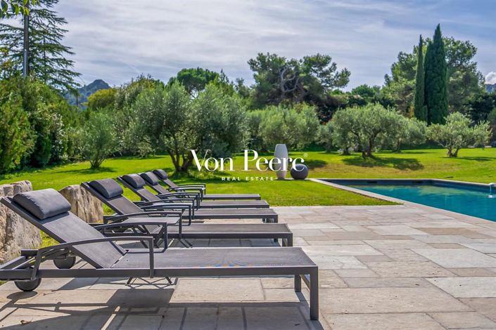 Image No.9-6 Bed House for sale