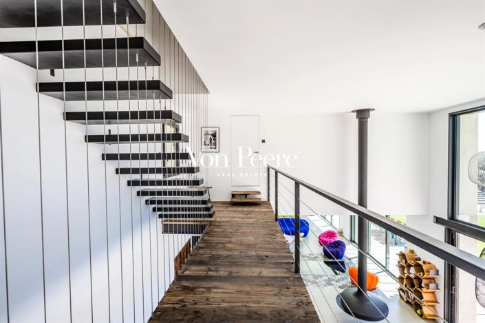 Image No.24-6 Bed House for sale