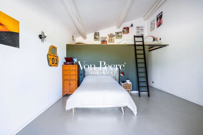 Image No.26-6 Bed House for sale