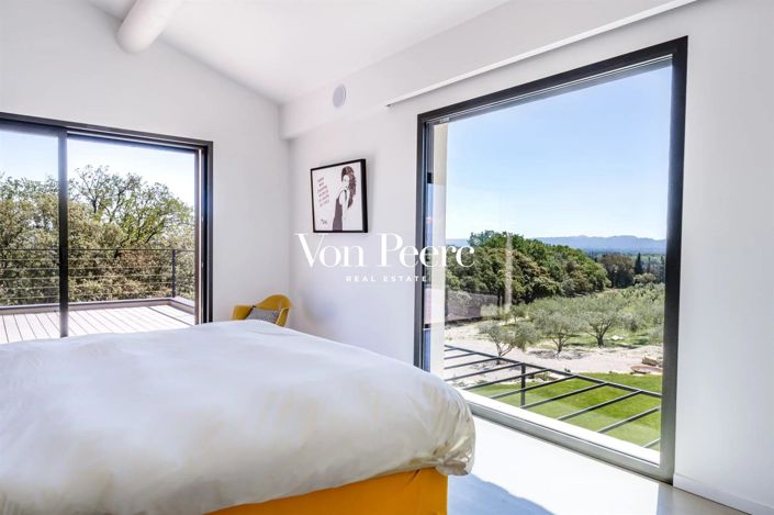 Image No.28-6 Bed House for sale