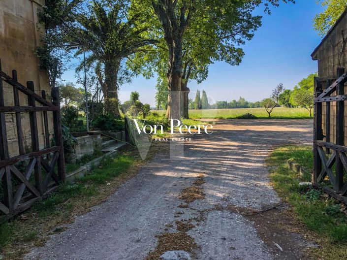 Image No.5-6 Bed House for sale