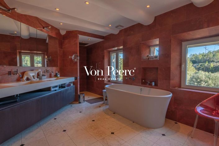 Image No.14-7 Bed House for sale