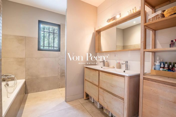 Image No.13-5 Bed House for sale