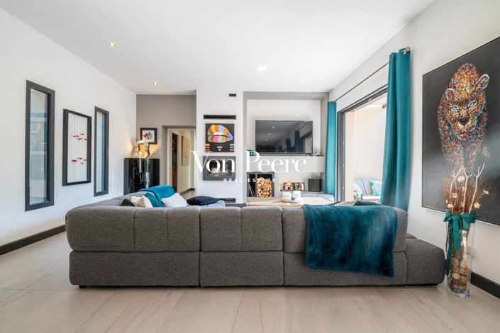 Image No.7-5 Bed House for sale