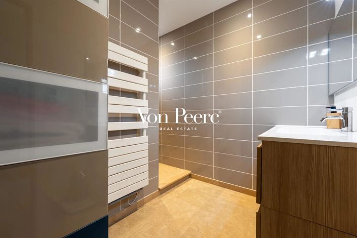 Image No.17-4 Bed House for sale