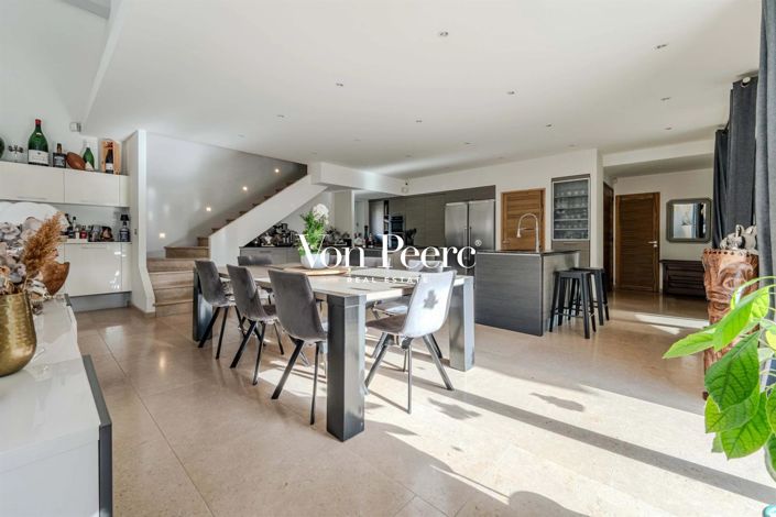 Image No.9-4 Bed House for sale