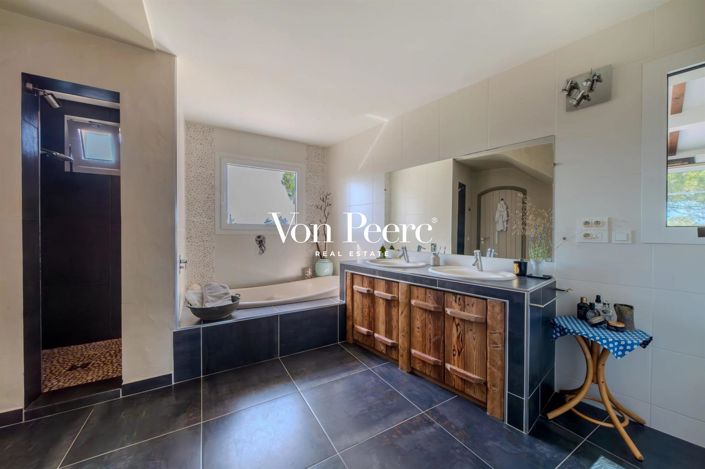 Image No.7-3 Bed House for sale