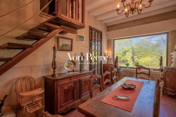 Image No.6-5 Bed House for sale