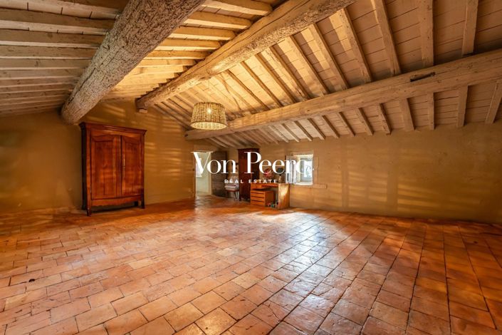 Image No.12-4 Bed House for sale