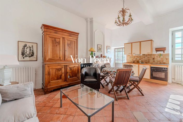 Image No.16-4 Bed House for sale