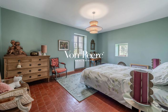 Image No.15-4 Bed House for sale