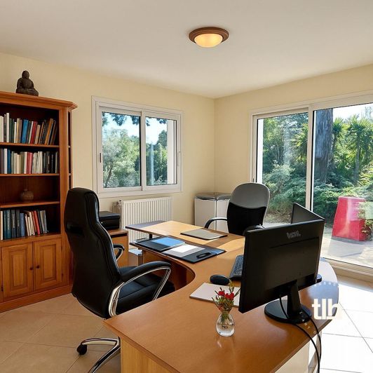 Image No.16-5 Bed House for sale