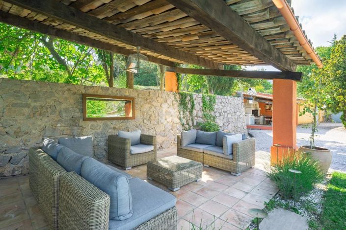 Image No.11-5 Bed House for sale