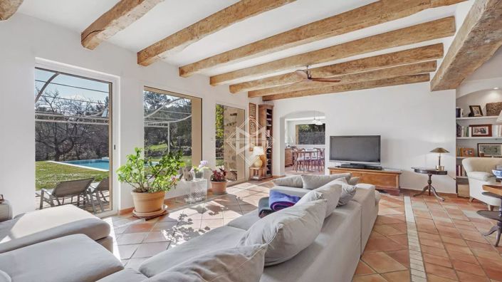 Image No.18-5 Bed House for sale