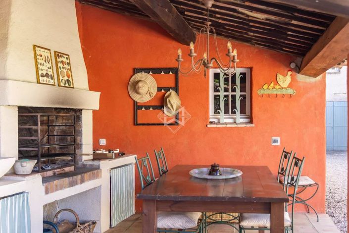 Image No.9-5 Bed House for sale