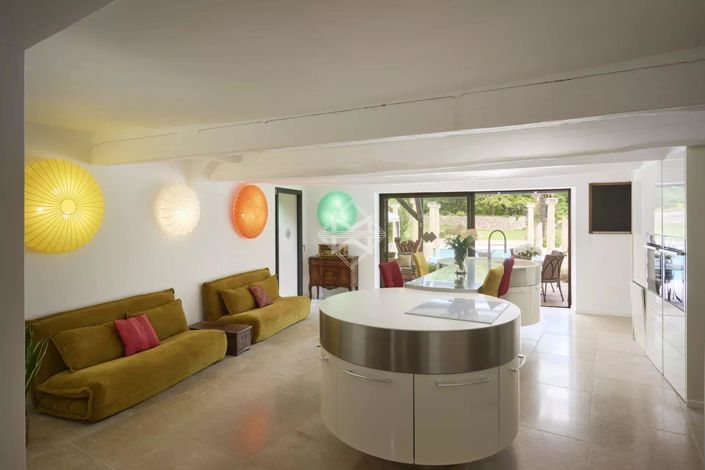 Image No.21-7 Bed House for sale