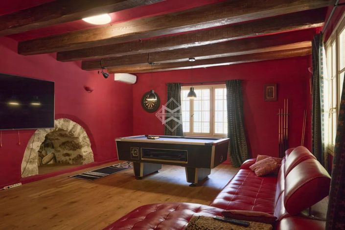 Image No.28-7 Bed House for sale