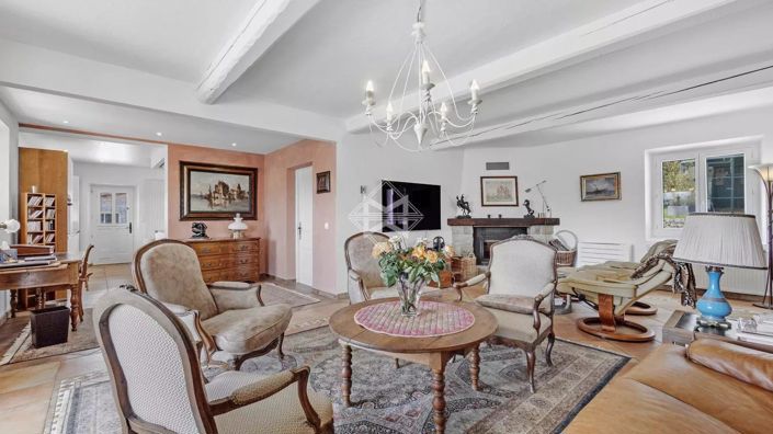 Image No.12-4 Bed House for sale