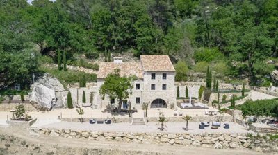 Maison de 5 chambres à vendre à Tourrettes